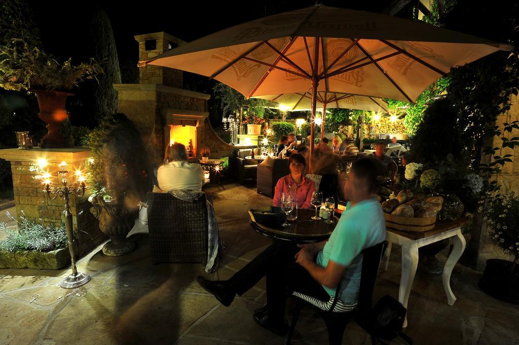 Bonato Hotel Nachod Exterior photo